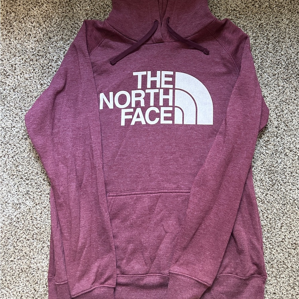 North Face sweatshirt! Size medium in purple!